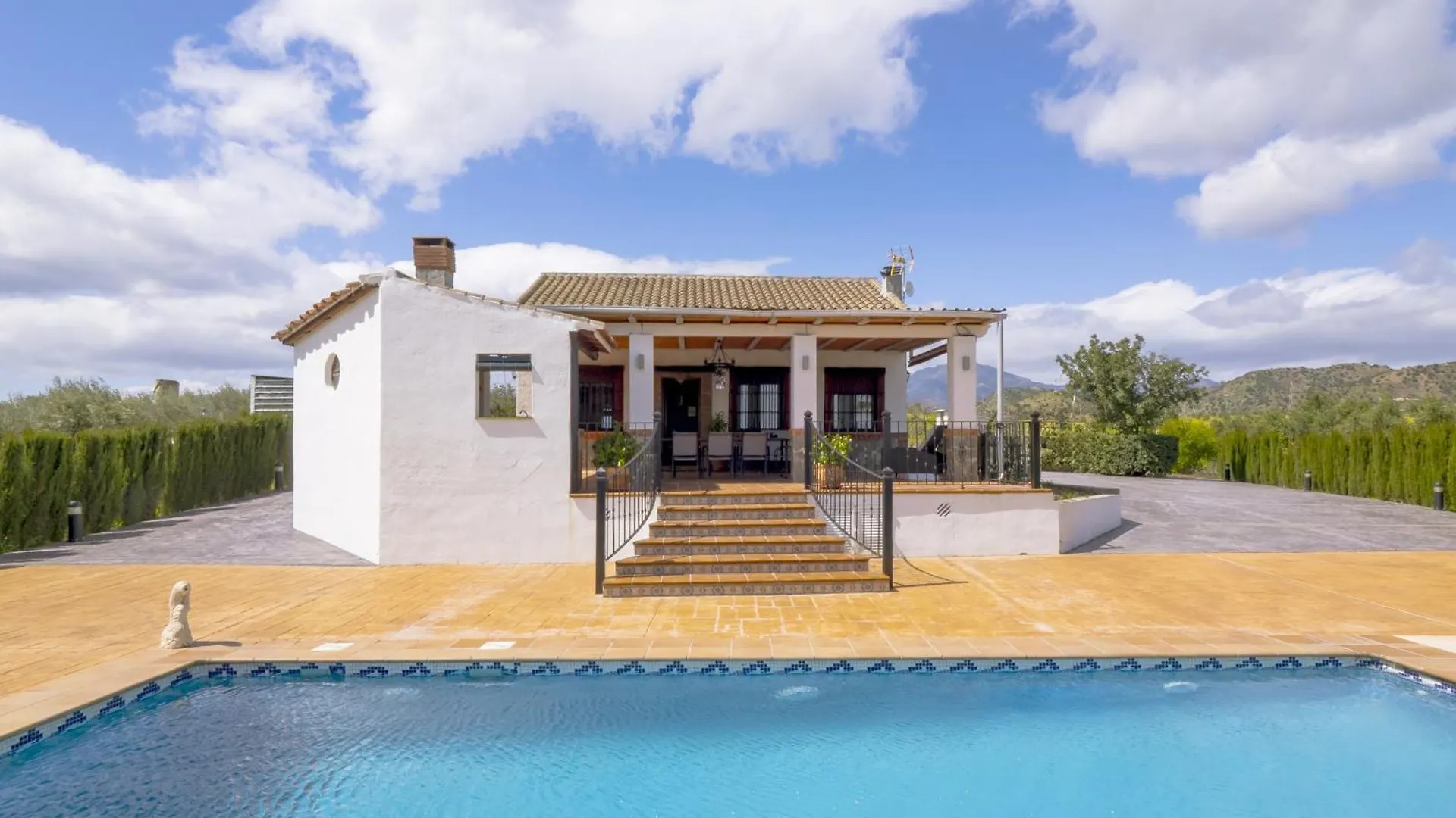 Holiday home Cubo'S Cid & Ruiz Olivar Rural House Coin