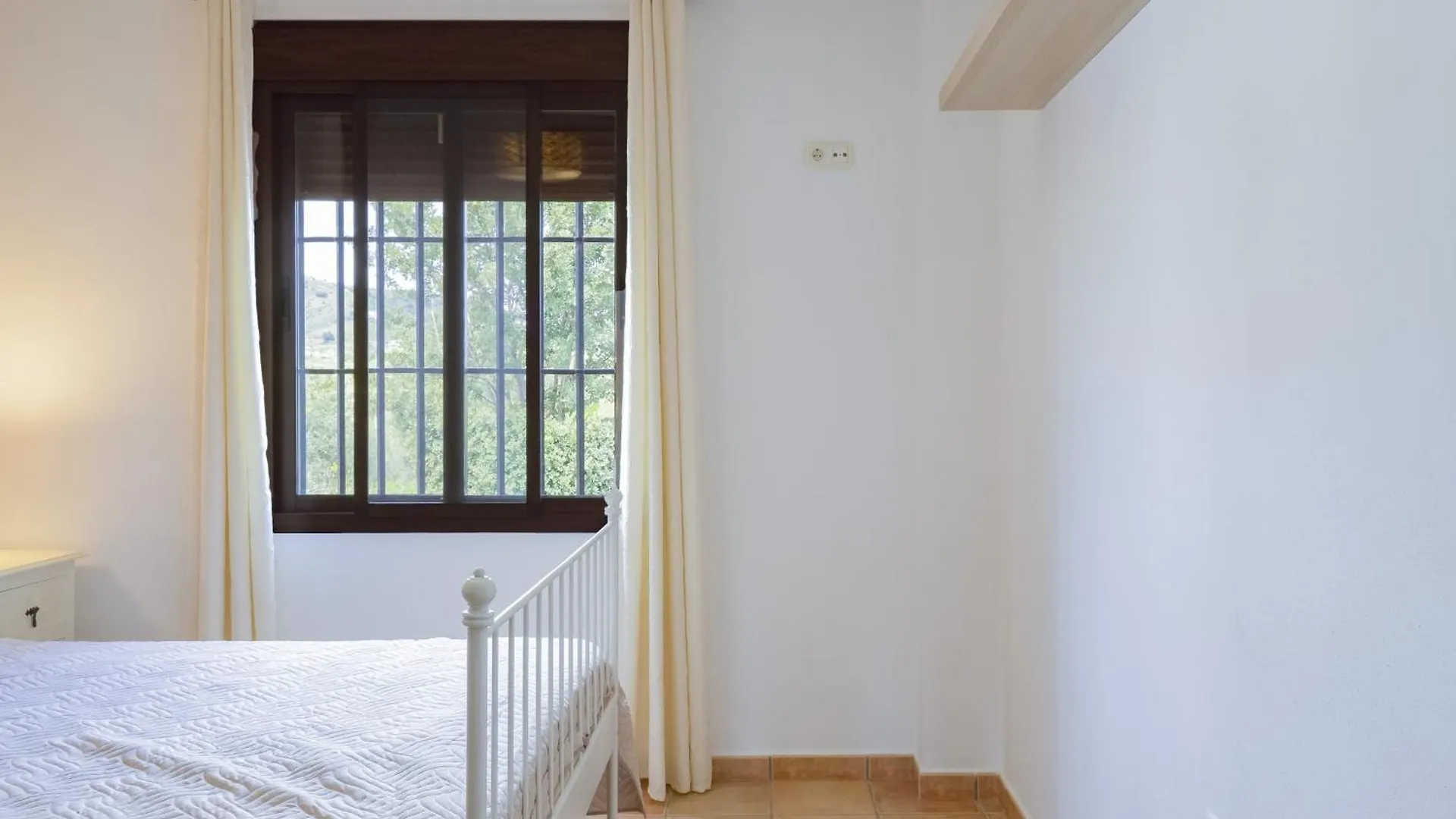 Cubo'S Cid & Ruiz Olivar Rural House Coin