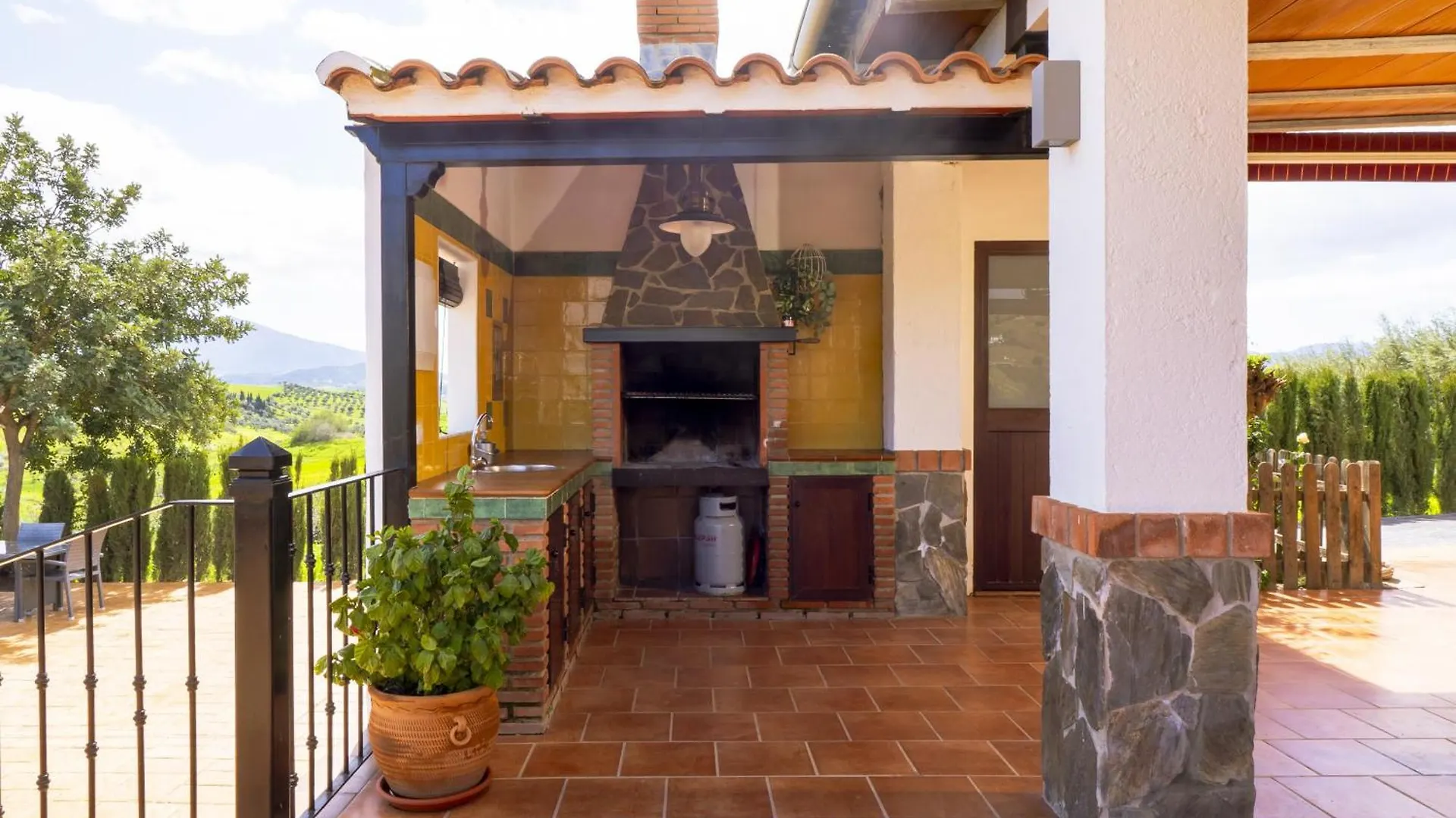 Cubo'S Cid & Ruiz Olivar Rural House Coin Holiday home